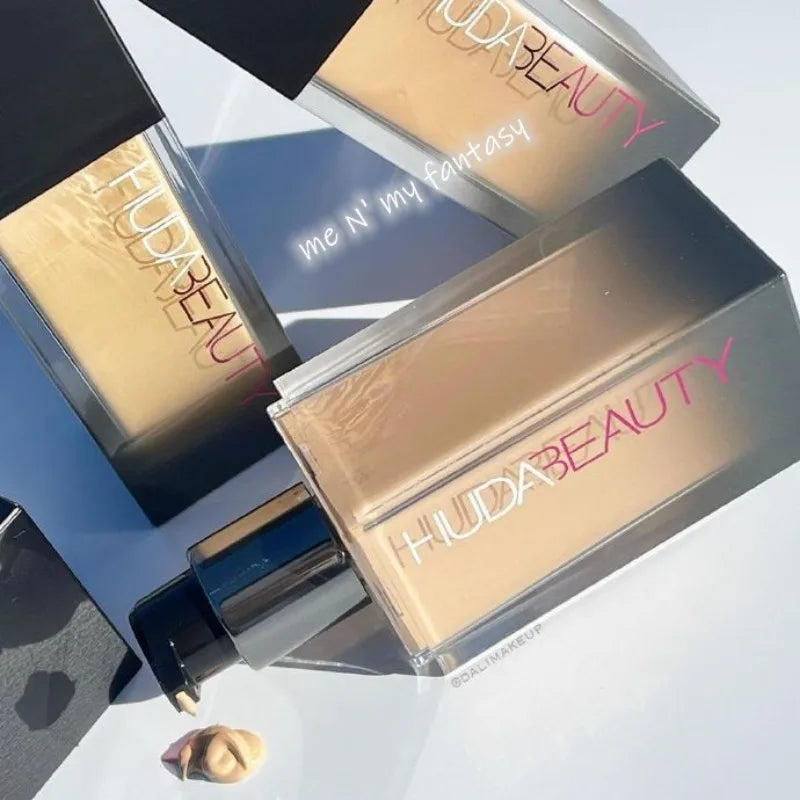Huda Beauty Fond de Teint Liquide