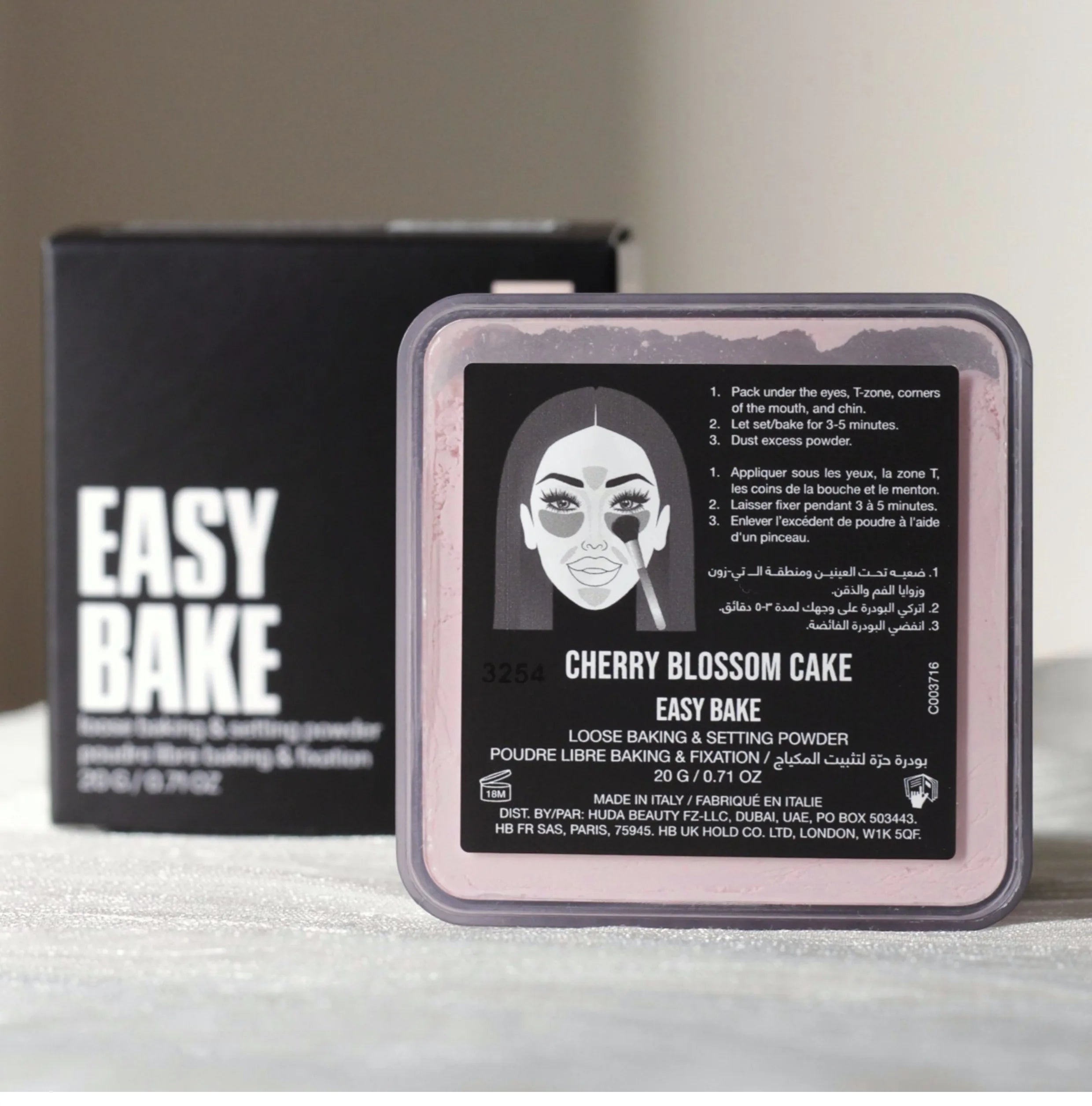 Huda Beauty Poudre Fixatrice