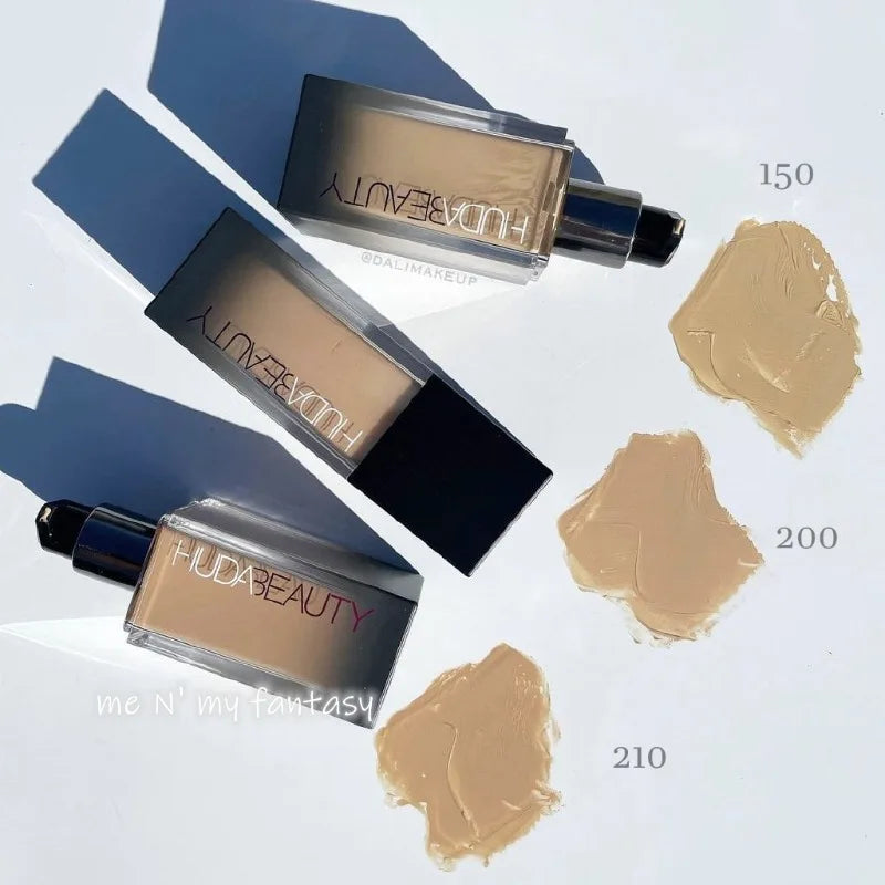Huda Beauty Fond de Teint Liquide