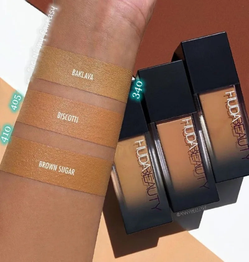 Huda Beauty Fond de Teint Liquide